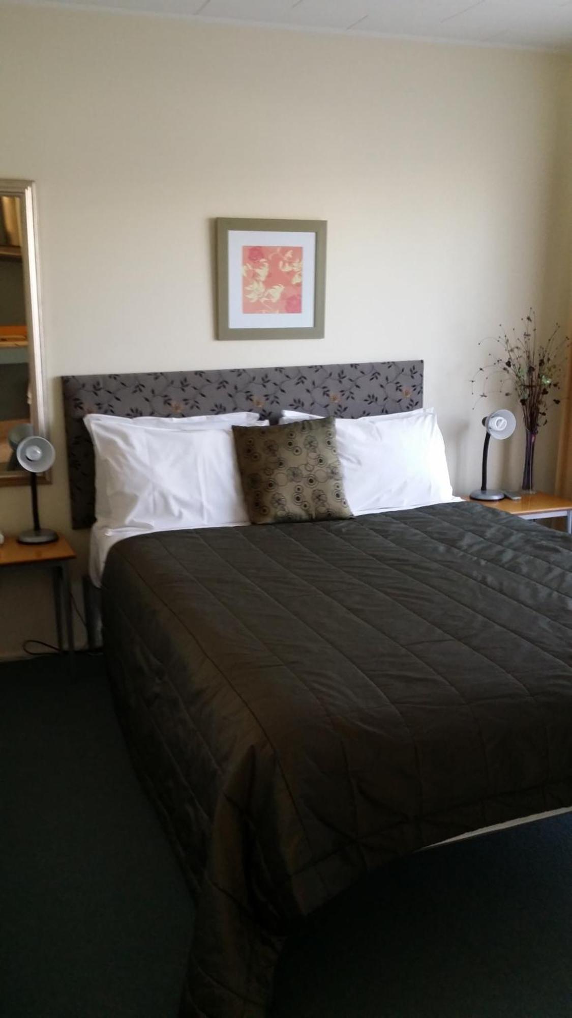 Bella Tuscany Motor Lodge Napier Habitación foto